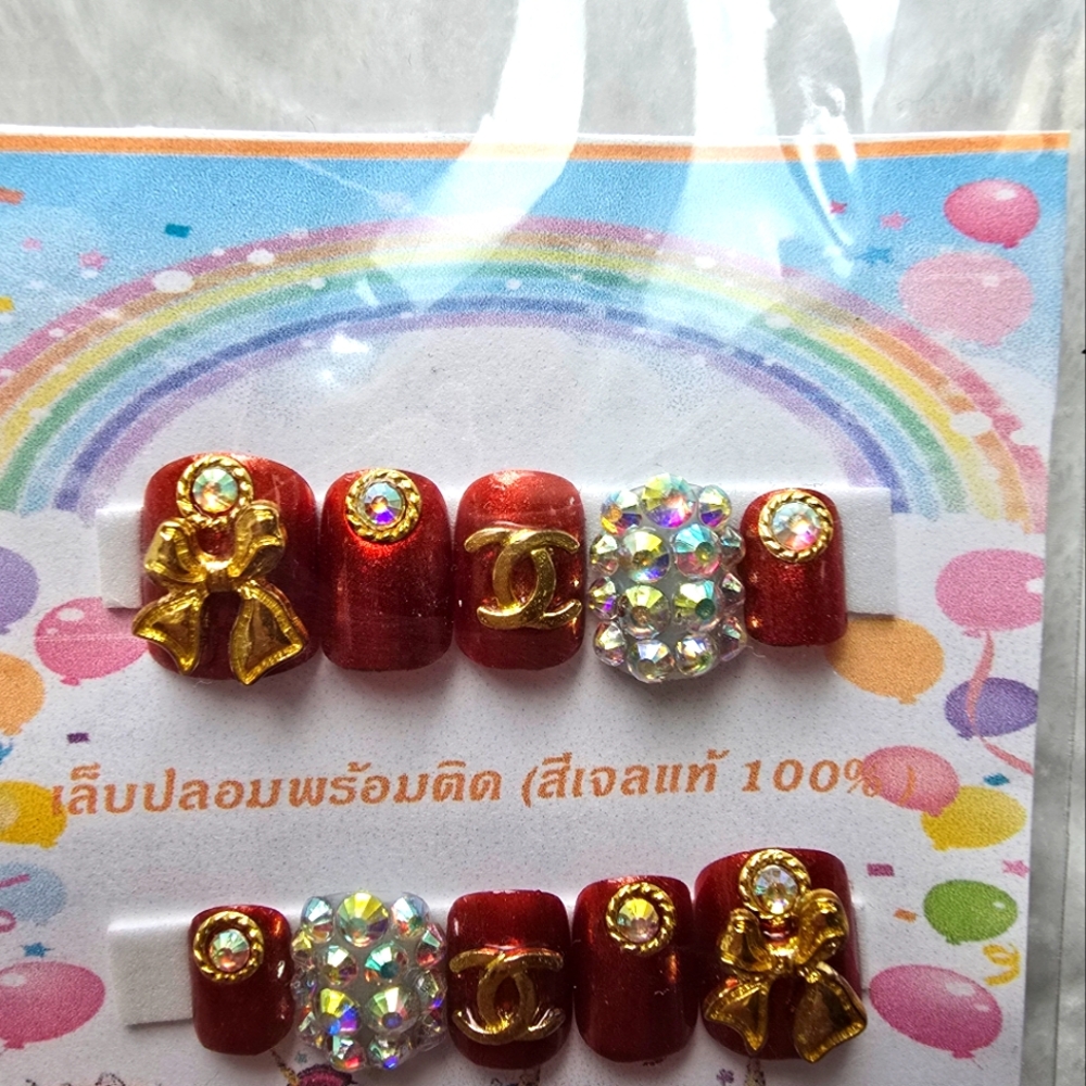 Red and Gold Embellished Nail Set